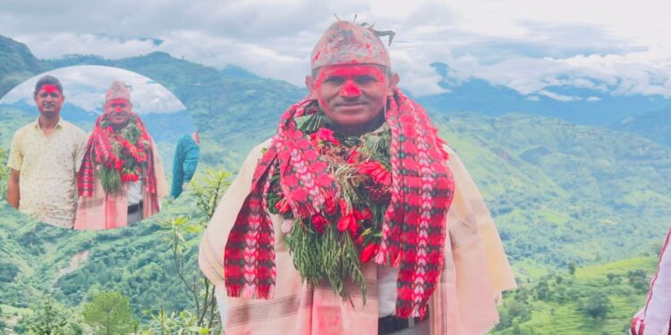 हुनैनाथ आ.वि सिराेडाका प्र. अ गजेन्द्र मिश्रकाे भब्य विदाई